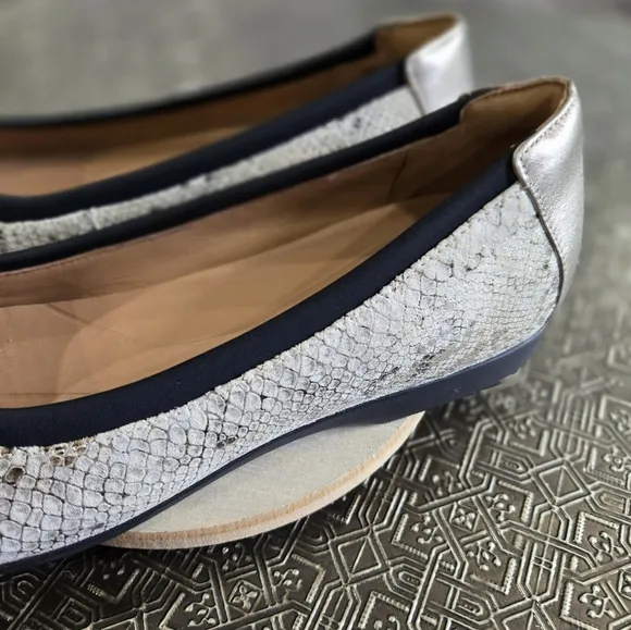 🐢 Clarks Unstructured Darcy Cap Snake Leather Ballet flats women's size 10