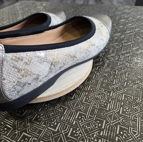 🐢 Clarks Unstructured Darcy Cap Snake Leather Ballet flats women's size 10