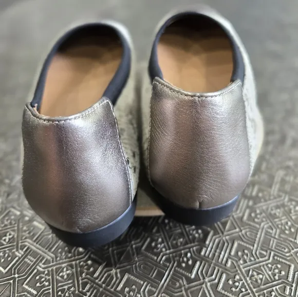 🐢 Clarks Unstructured Darcy Cap Snake Leather Ballet flats women's size 10