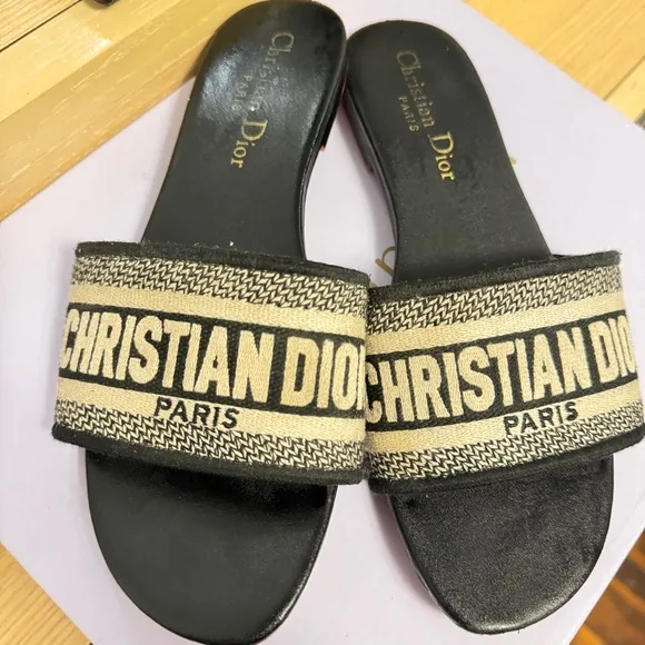 - Dior Black and Tan Men's Slides