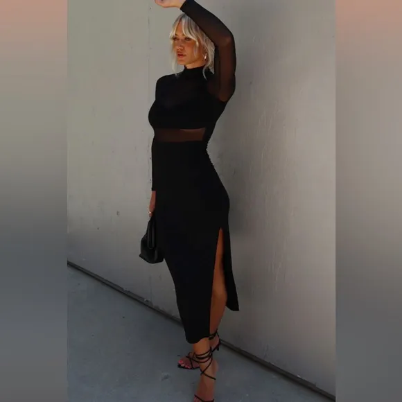 🆕 Elegant black midi dress