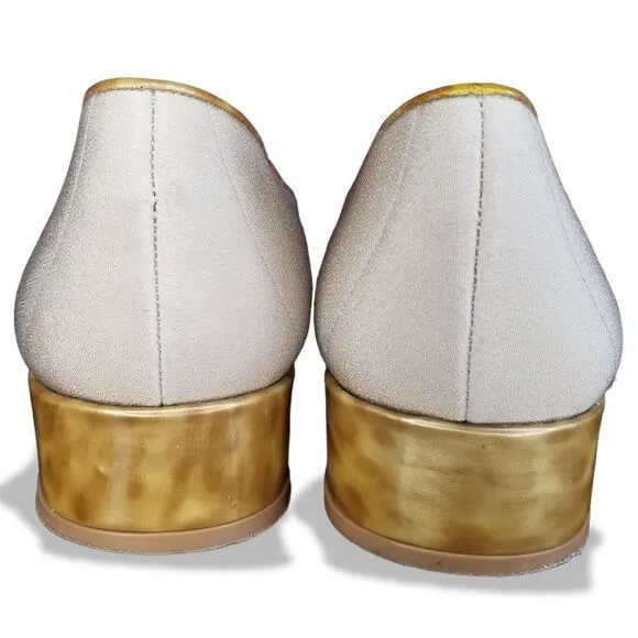 ⭐️ Stuart Weitzman Vintage Beige Loafers with Gold Bows &amp; Trim sz 8AA