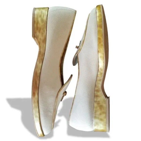 ⭐️ Stuart Weitzman Vintage Beige Loafers with Gold Bows &amp; Trim sz 8AA