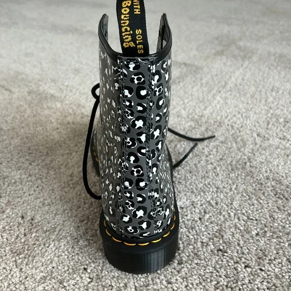 1460 WOMEN'S LEOPARD SMOOTH LEATHER LACE UP BOOTS