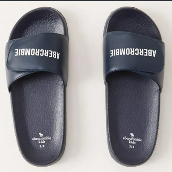 5/6 Abercrombie kids slides w/logo