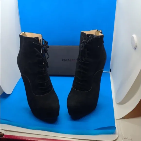$990🔥 PRADA 135mm Black Platform Suede Lace Up Bambu Zip Ankle Boots 7.5…