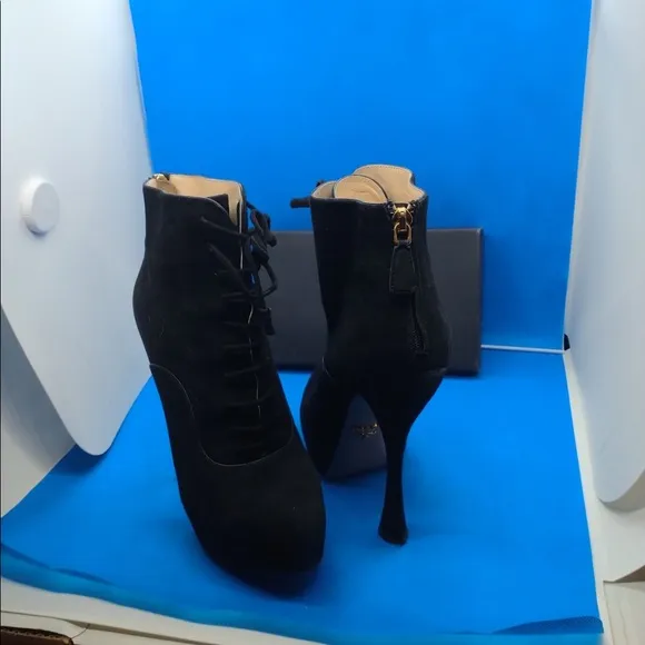 $990🔥 PRADA 135mm Black Platform Suede Lace Up Bambu Zip Ankle Boots 7.5…