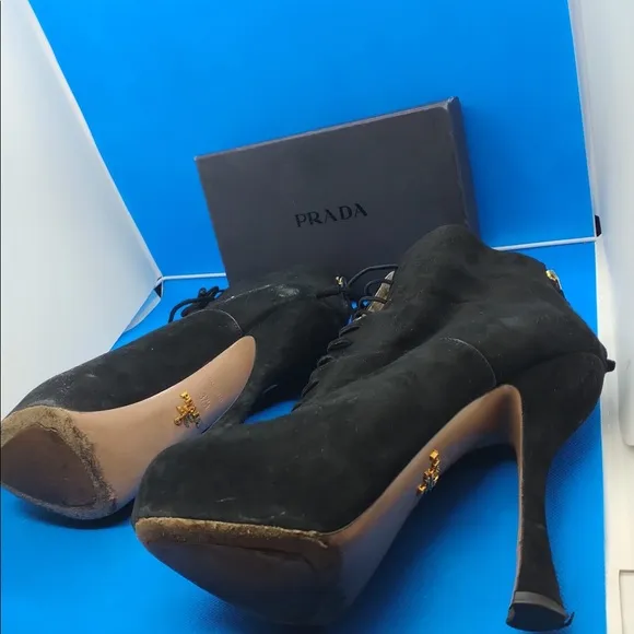 $990🔥 PRADA 135mm Black Platform Suede Lace Up Bambu Zip Ankle Boots 7.5…