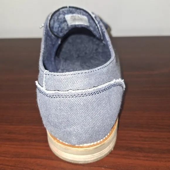 A pair of Margaritaville men's blue suede loafers in a size 11. Office, business