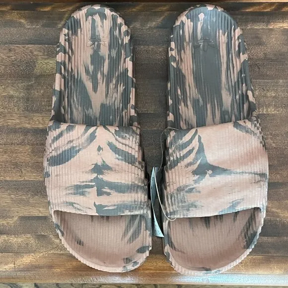 Adidas Adilette 22  Men's Brown Camo Slides Slip On Casual Pool NEW Size 13