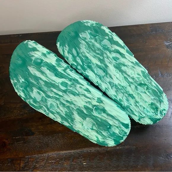 Adidas Adilette 22 Slides Court Green Men's 9 NEW