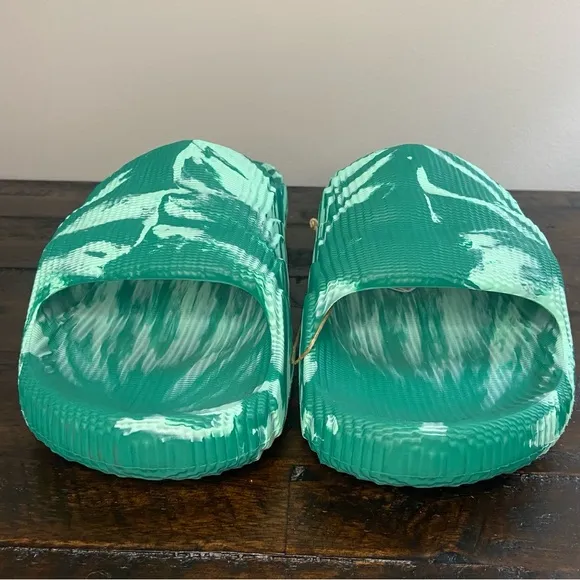 Adidas Adilette 22 Slides Court Green Men's 9 NEW