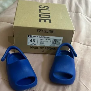 Adidas Blue Sandals Modern Design