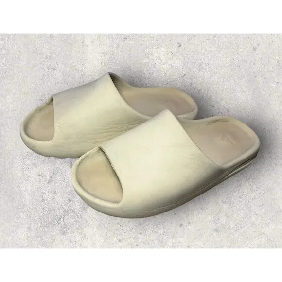 Adidas × Kanye West Yeezy Slide Bone Size US 9 EU 42