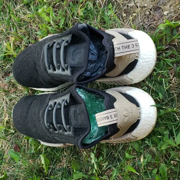 Adidas Men's Champs Sports x NMD_R1 Sneakers Size 9.5 Athleisure Outdoor Hiking