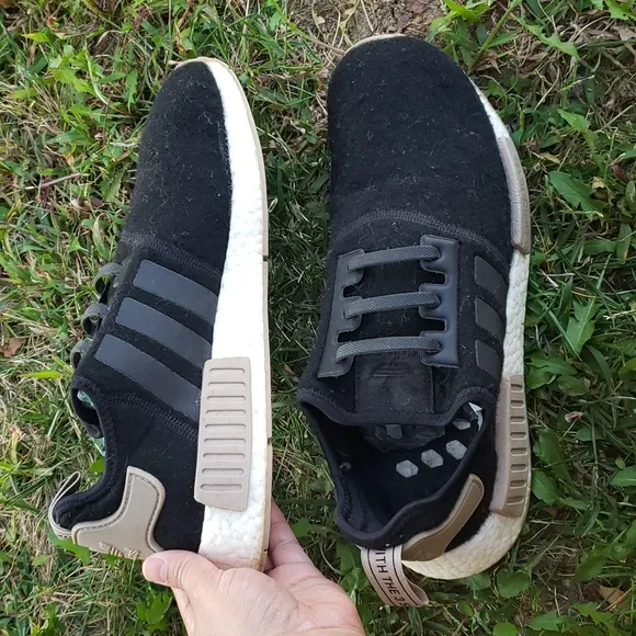 Adidas Men's Champs Sports x NMD_R1 Sneakers Size 9.5 Athleisure Outdoor Hiking