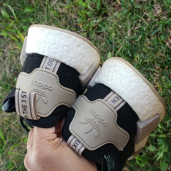 Adidas Men's Champs Sports x NMD_R1 Sneakers Size 9.5 Athleisure Outdoor Hiking