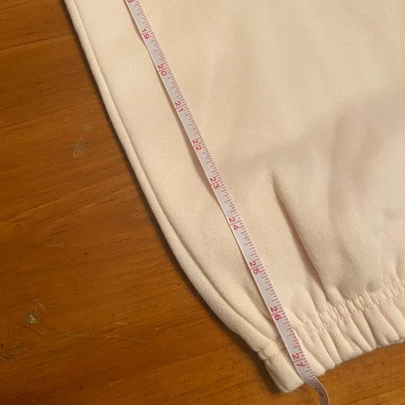 ADIDAS NWOT PREMIUM ESSENTIALS SWEAT PANTS design Men’s small cream cotton poly