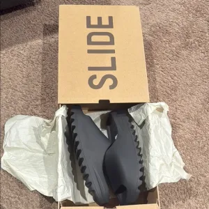 Adidas YZY Slide slate grey