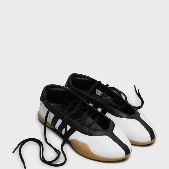 ADIDASTAEKWONDO MEI BALLET W IN FTWR WHITE, CORE BLACK AND GUM 3