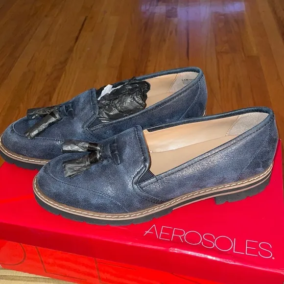 Aerosoles loafers with tassel