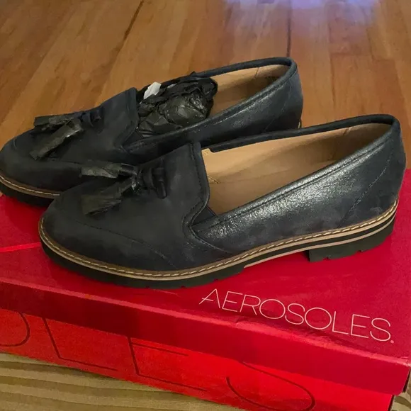 Aerosoles loafers with tassel