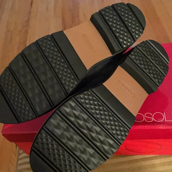 Aerosoles loafers with tassel