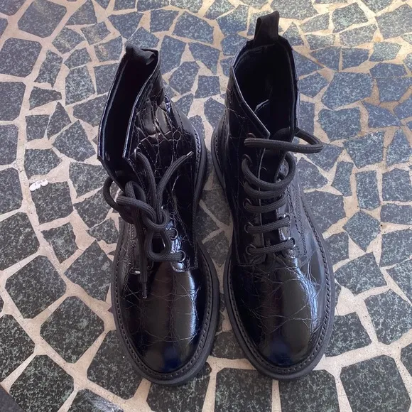 AGL Moreen Lace-up boots