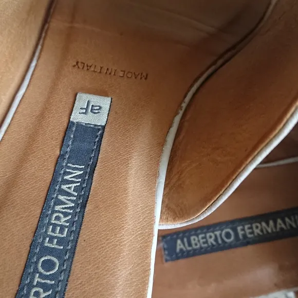 Alberto Fermani Tan and White Italian leather Slide Sandals size 6