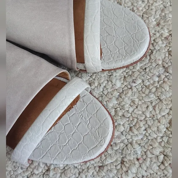 Alberto Fermani Tan and White Italian leather Slide Sandals size 6