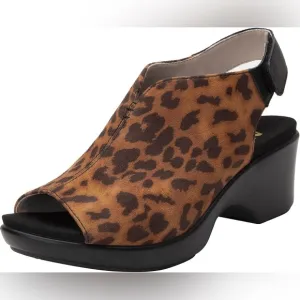 Alegria Rosie Leopard Print Wedge Slip Resistant Sandals – Women’s 37 (US 7–7.5)