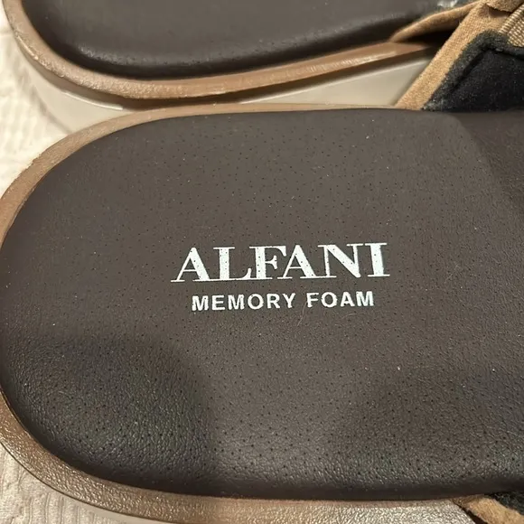 Alfani men’s slides!