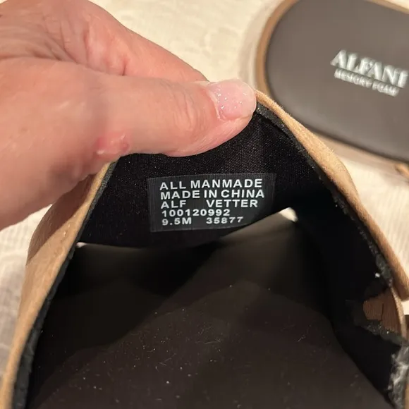 Alfani men’s slides!