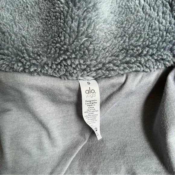 ALO YOGA Foxy Sherpa Cropped Hooded Fleece Teddy Jacket Steel Blue Small