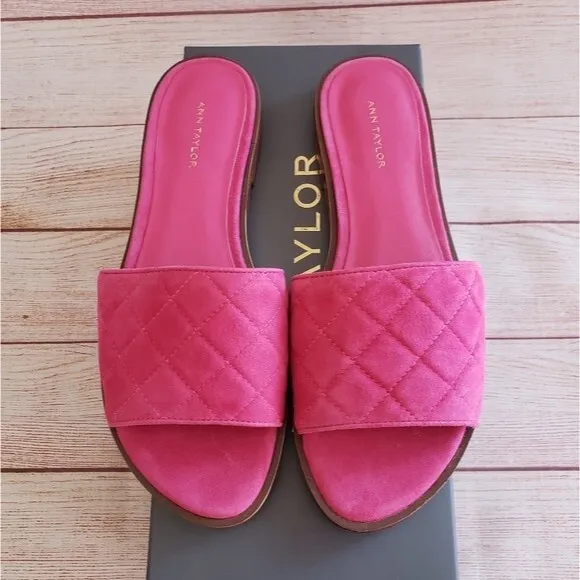 Ann Taylor Lyra Suede Quilted Slide Open Toe Sandals Pink Women's Size 7.5