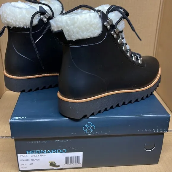 Anthropologie Bernardo Wiley rain Black Rai/winter  Boots, Size