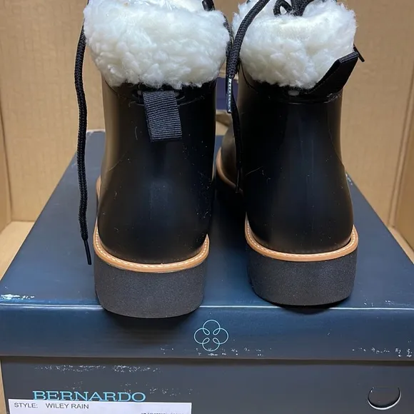 Anthropologie Bernardo Wiley rain Black Rai/winter  Boots, Size