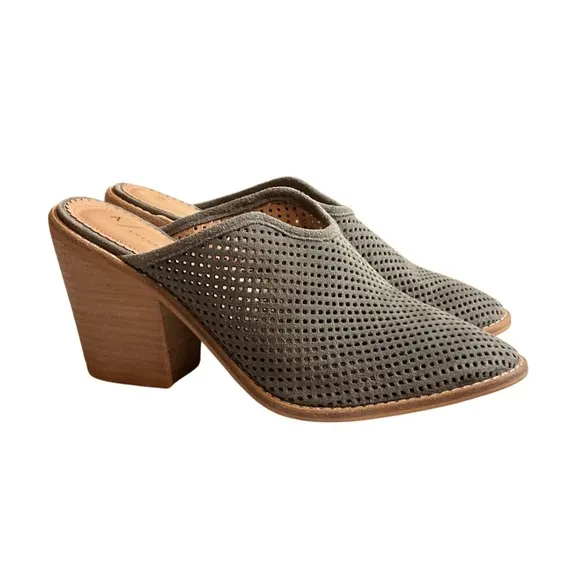 Anthropologie Women's Blaire Mules Size 7.5M Gray Perforated Suede Slip On
