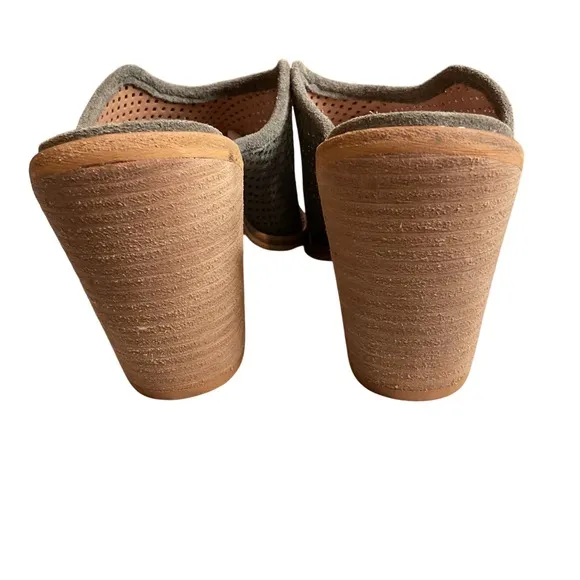 Anthropologie Women's Blaire Mules Size 7.5M Gray Perforated Suede Slip On