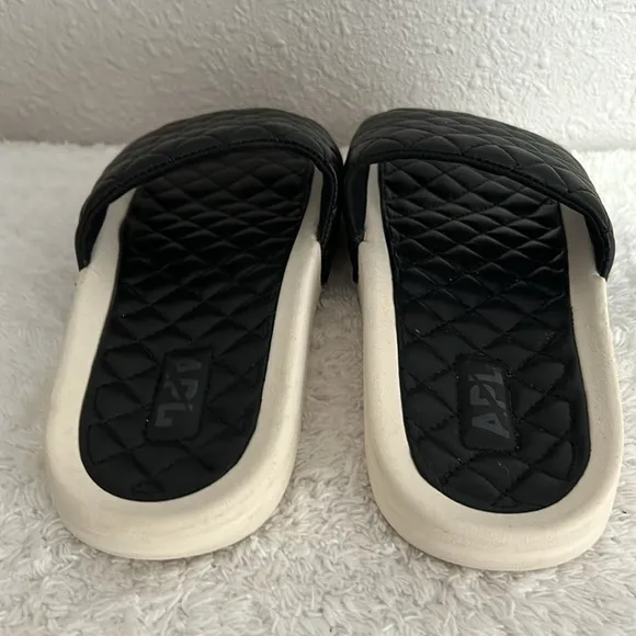 APL Athletic Propulsion Labs Women’s Size 7 Lusso Slides Black/Pristine