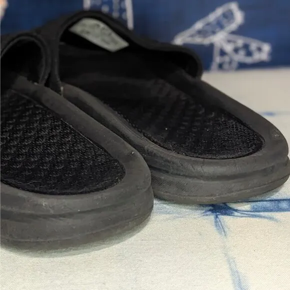APL Big Logo Techloom Slide Sip On Sandals Black Women's Size 9