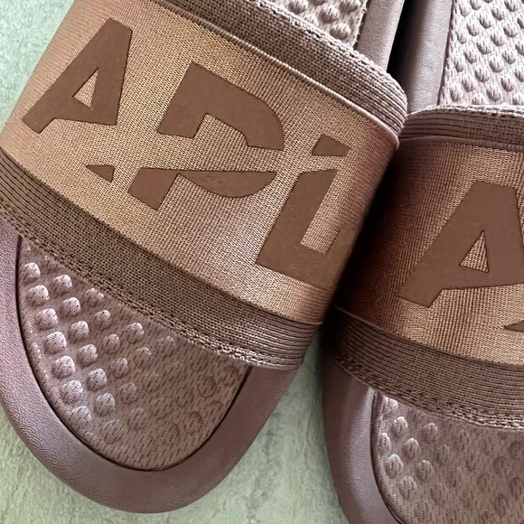 {APL} Brand New Women’s Techloom Satin Slides