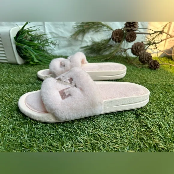 APL:Athletic Propulsion Labs Women Sheepskin Sandal, Cream/Pink Powder Sz 8 NEW