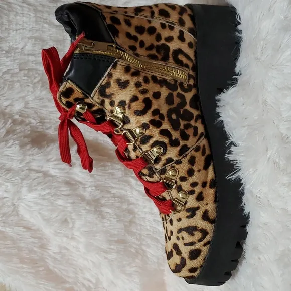 Aqua Fur Animal Print Lace-Up Ankle Boots Size 8.5 NWOT
