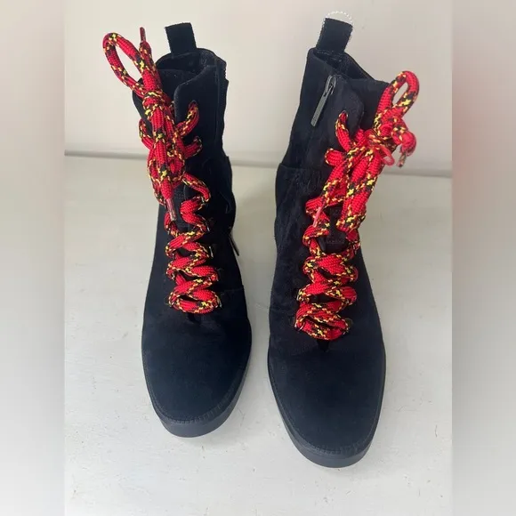 Aquatalia Ihana Black Suede Weatherproof Lace-Up Boots Lug Sole Size 9.5 Italy