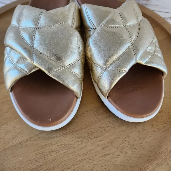 Aquatalia slide sandals size 10