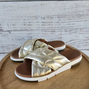 Aquatalia slide sandals size 10