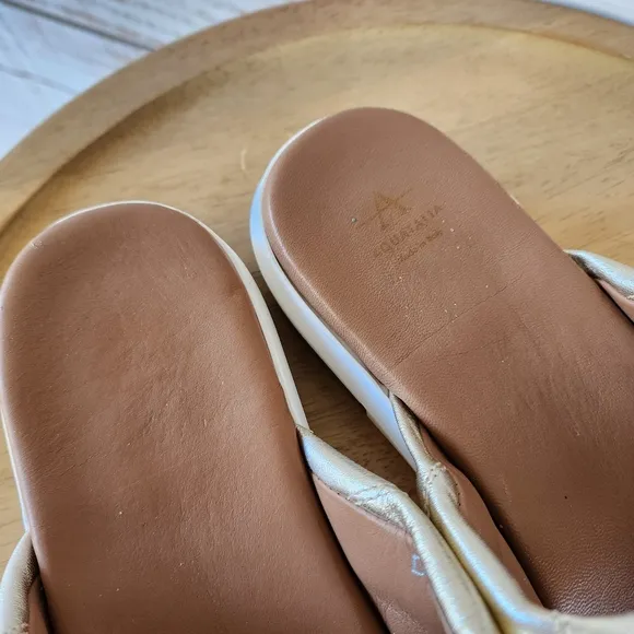 Aquatalia slide sandals size 10