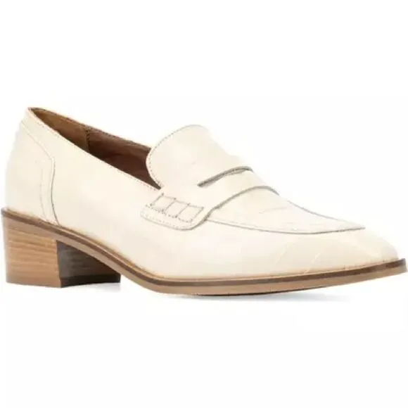 Aquatalia Women’s Size 7.5 Riya Croc Embossed Penny Loafer in Beige