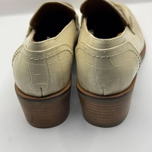 Aquatalia Women’s Size 7.5 Riya Croc Embossed Penny Loafer in Beige